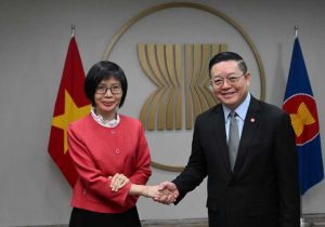 Secretary-General of ASEAN meets with the Permanent Representative of Vietnam to ASEAN