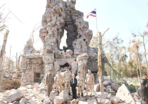 Thai Prime Minister offers moral support to military personnel at Ta Khwai Temple