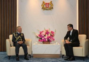 Commander of the Royal Brunei Air Force Makes Introductory Visit to Singapore