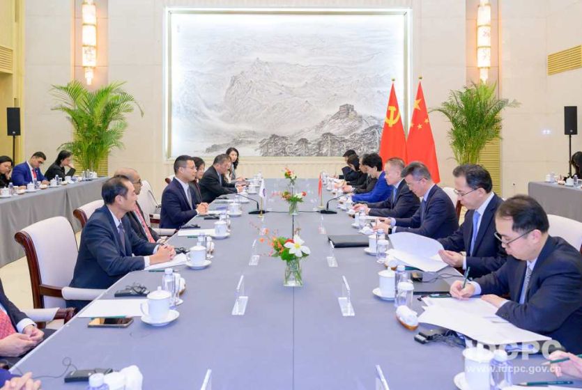 The Minister of IDCPC Meets with a PAP Delegation