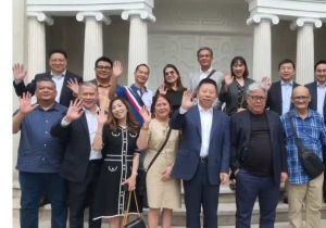 Chinese Ambassador to the Philippines Meets with Representatives of The Manila Times