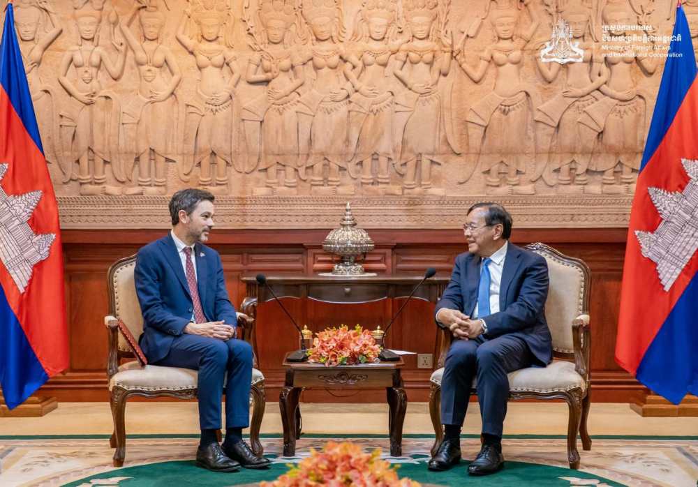 Cambodian Deputy Prime Minister receives credentials of newly appointed UNESCO Representative to Cambodia