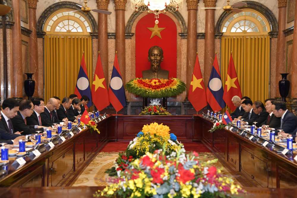 Lao and Vietnamese Presidents meet in Hanoi