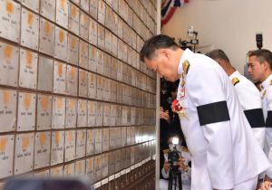 Thai PM chairs enshrinement of remains of 42 soldiers died during Thailand &ndash; Cambodia border situation