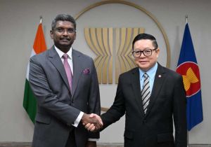 Secretary-General of ASEAN Meets with Ambassador of India to ASEAN