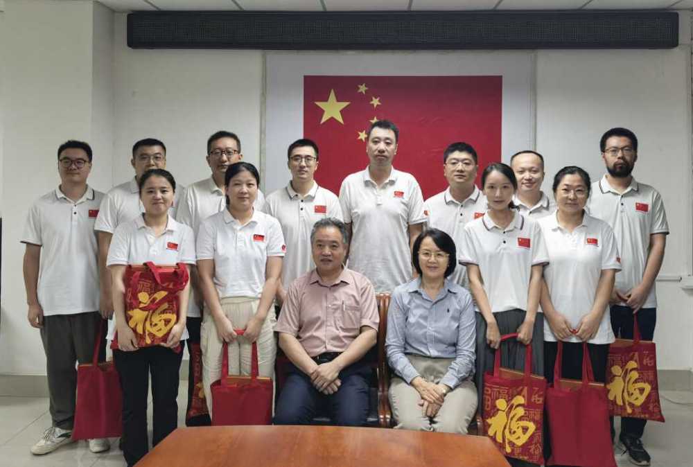 Chinese Ambassador to Timor-Leste extends Sping Festival Greetings to Chinese Medical Team in Timor-Leste