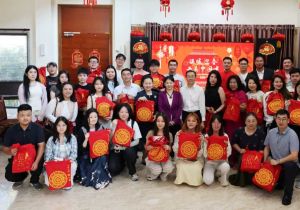 Chinese Consulate General in Penang Holds the Distribution Ceremony of "Warm Spring Welcoming Chinese New Year" Care Packages 2026