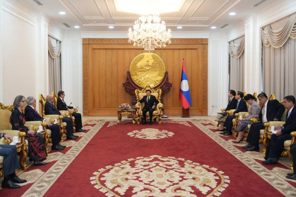 Lao President Receives Credentials from Foreign Envoys, Appoints New Lao Ambassadors