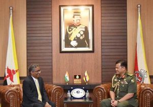 Commander of the Royal Brunei  Armed Forces receives courtesy call from High Commissioner of India to Brunei 
