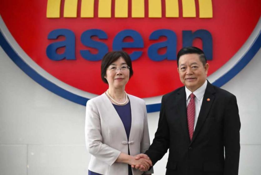 Secretary-General of ASEAN receives the new President and Chair of the Board of Directors of Asian Infrastructure Investment Bank (AIIB)