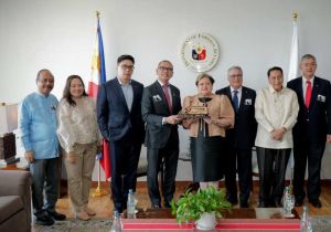 Philippine Foreign Secretary Receives Newly Elected PCCI Board