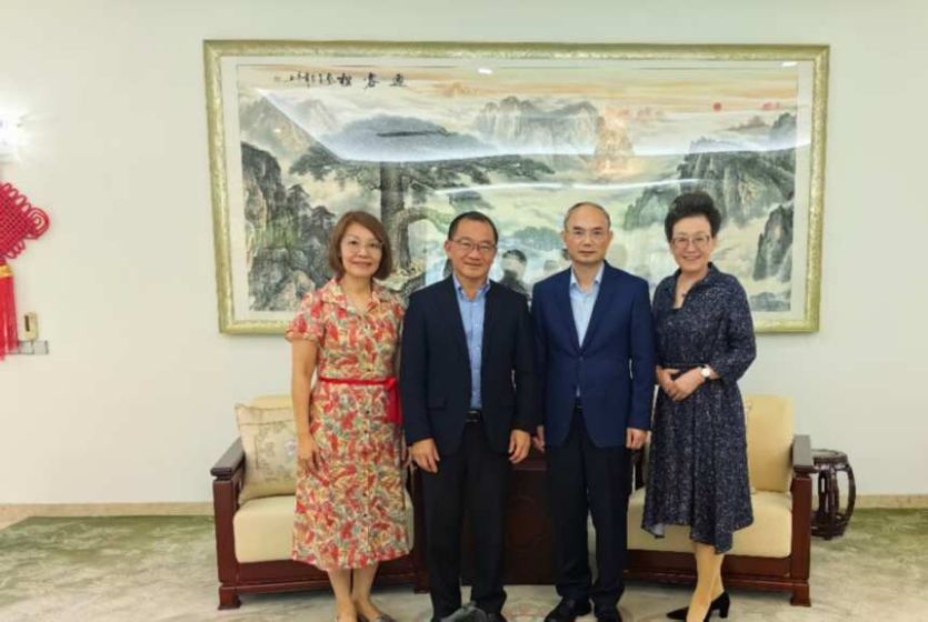 Chinese Ambassador to Singapore Meets with Speaker of the Parliament of Singapore  