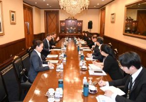 Thai Foreign Minister meets with Resident Representative of the ICRC in Myanmar