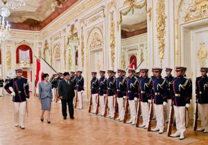 Indonesia, Japan Ready to Become Pillars of Global Stability   