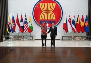 Secretary-General of ASEAN Receives Chairman of the ASEAN Bankers Association