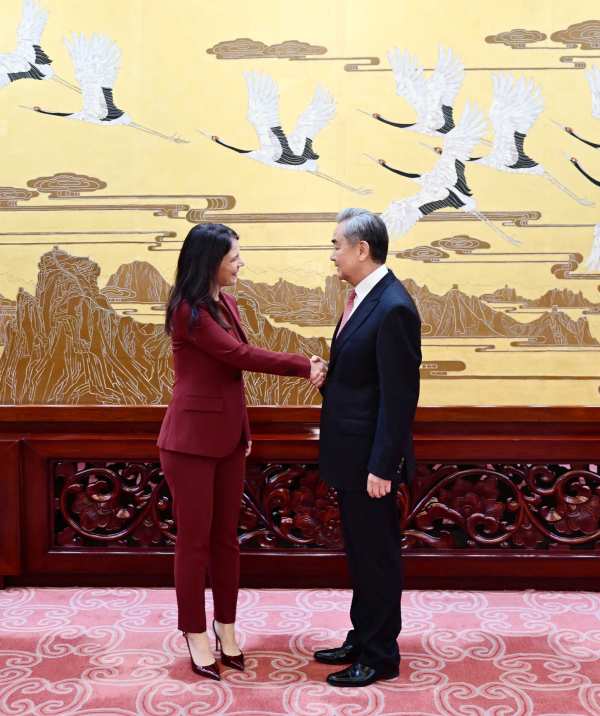 Chinese Foreign Minister Meets with President of the 80th Session of the United Nations General Assembly 