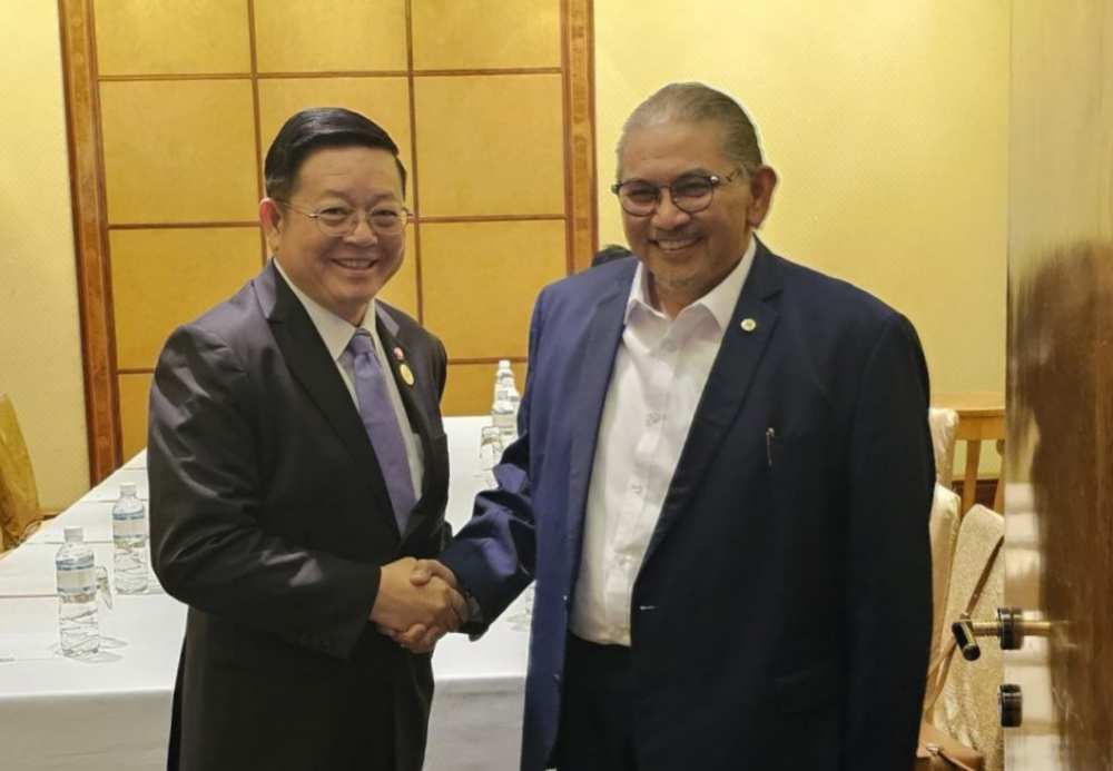 Secretary-General of ASEAN meets with Minister of Foreign Affairs II of Brunei  