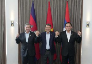 PMs of Laos, Vietnam, Cambodia Discuss Stronger Trilateral Cooperation