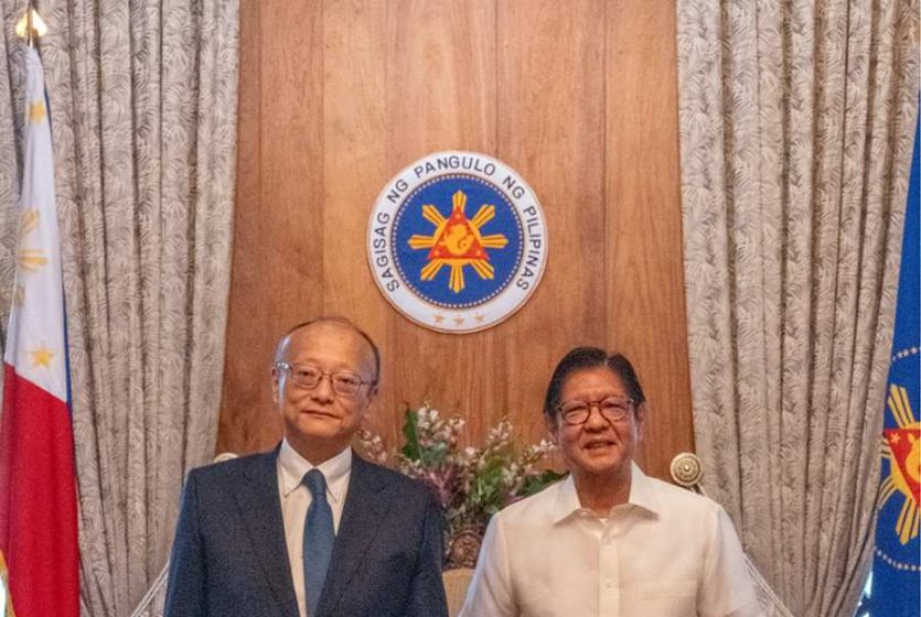 ADB President Meets Philippine President Marcos, Offers $1.75 Billion in Crisis Support