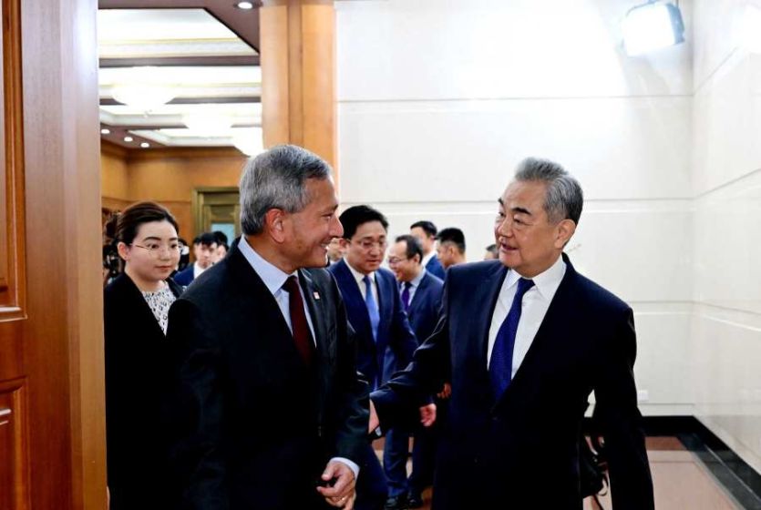 Chinese Foreign Minister Wang Yi Holds Talks with Singaporean Foreign Minister Vivian 