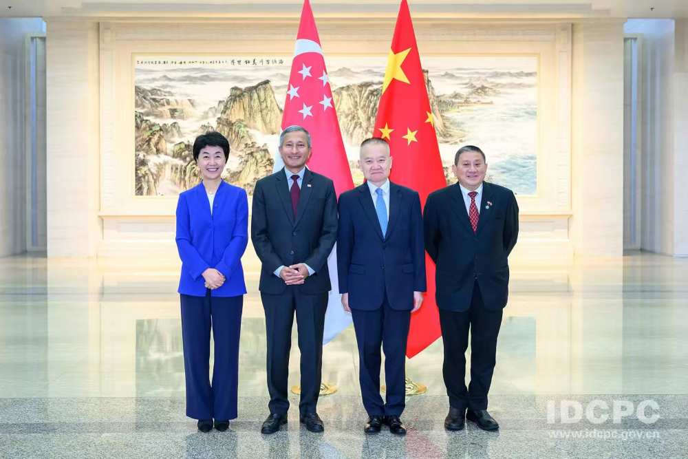 Minister of the IDCPC Meets with Chairman of the PAP External Relations Committee and Minister for Foreign Affairs of Singapore