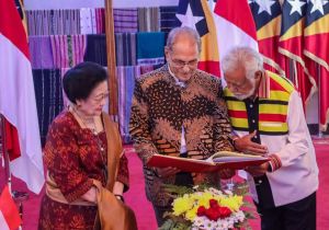 Timor-Leste President Receives the Fifth President of Indonesia, Megawati Soekarnoputri, and Confers Upon Her the Nation&rsquo;s Highest Honour