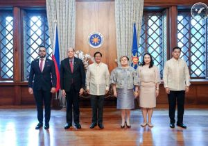 Philippine President welcomes four new non-resident ambassadors in Malaca&ntilde;ang