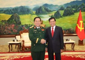Lao President Receives Head of Vietnam People's Army General Political Department