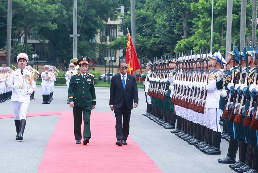 Vietnam, Malaysia discuss ways to strengthen defense cooperation