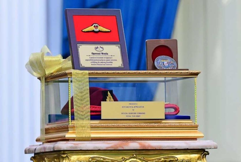 Indonesian President Prabowo Awarded Thai Special Warfare Command Medal, Marking First Award of Red Beret to Foreign Head of State  