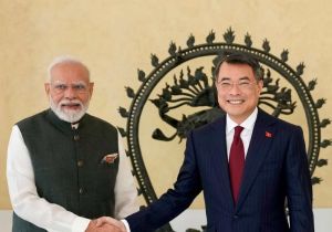 Indian PM meets with Vietnamese PM on the sidelines of the BRICS Summit in New Delhi