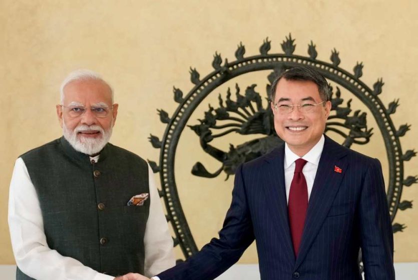 Indian PM meets with Vietnamese PM on the sidelines of the BRICS Summit in New Delhi