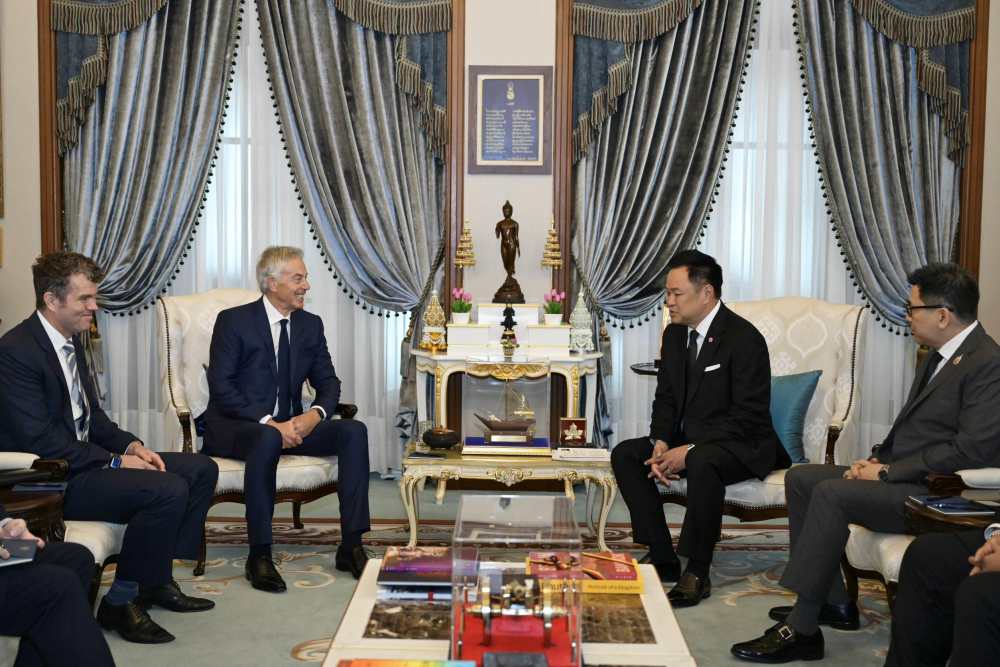 Thai Prime Minister meets with former UK Premier Sir Tony Blair
