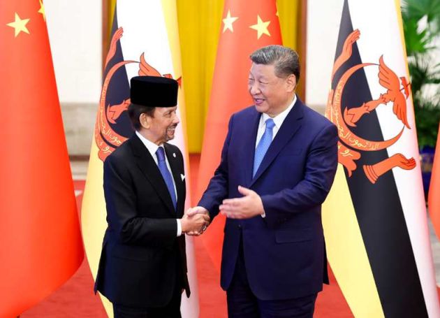 Chinese President and Sultan of Brunei Exchange Congratulatory Messages on the 35th Anniversary of Diplomatic Relations Between China and Brunei