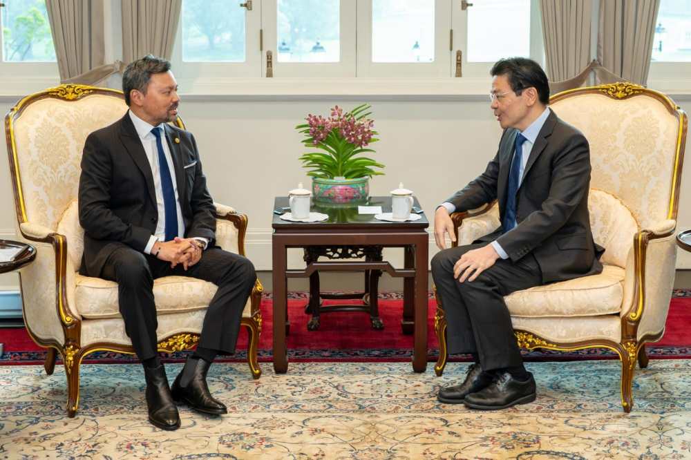 Brunei Crown Prince meets Singaporean Prime Minister