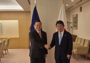 Secretary-General of ASEAN meets with Minister for Foreign Affairs of Japan
