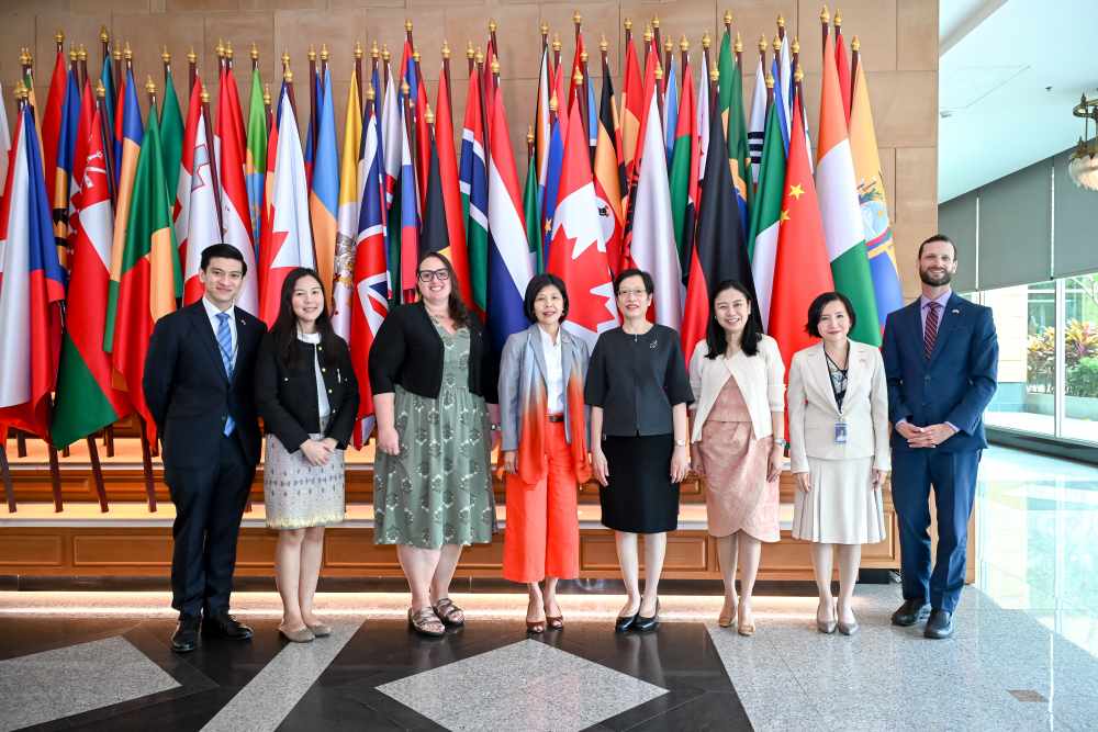 Thai Deputy Permanent Secretary for Foreign Affairs meets with ...