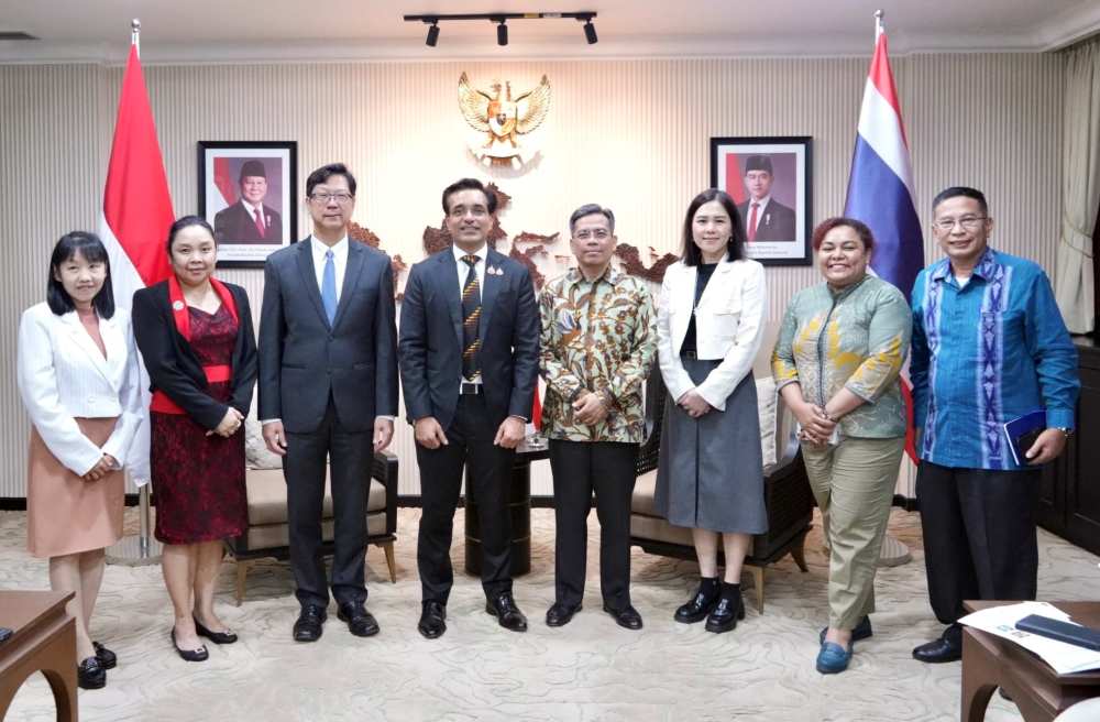 Thailand Trade Representative holds meeting with government and private sector of Indonesia to boost trade & investments