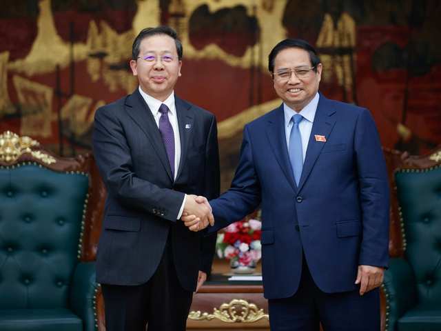 Vietnamese Prime Minister hosts Chairman of China Huadian Engineering