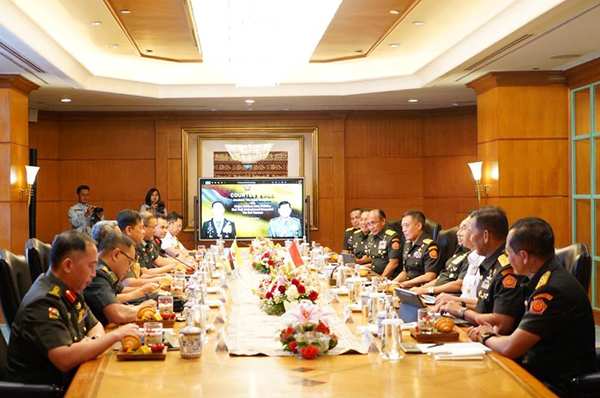 The 5th Brunei-Indonesia High Level Committee meeting between RBAF and TNI holds in Jakarta