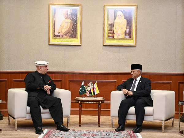 Brunei Minister at the Prime Minister’s Office and Minister of Defence II receives courtesy call from High Commissioner of Pakistan to Brunei 