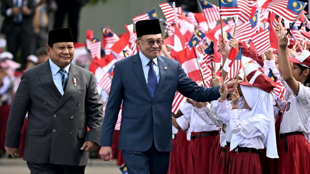 Malaysian Prime Minister Anwar Ibrahim undertakes an official visit to Indonesia