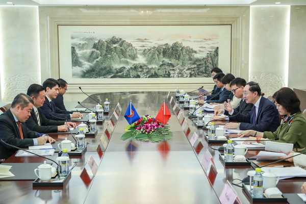 Chinese Vice Foreign Minister Exchanges Views with Secretary-General of ASEAN on China-ASEAN Cooperation