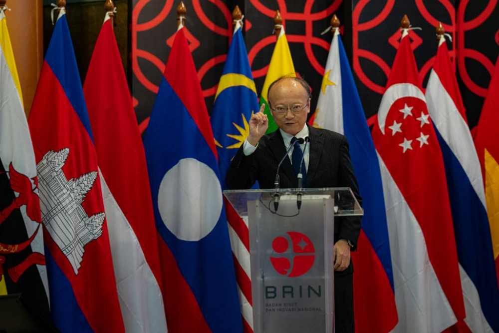 ADB President Calls for Increased Innovation Investment at STS Forum  in Jakarta