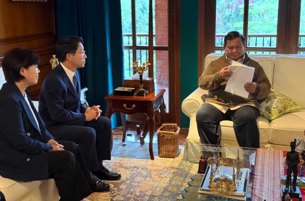 Indonesian President Prabowo Meets Presidential Special Envoy of South Korea
