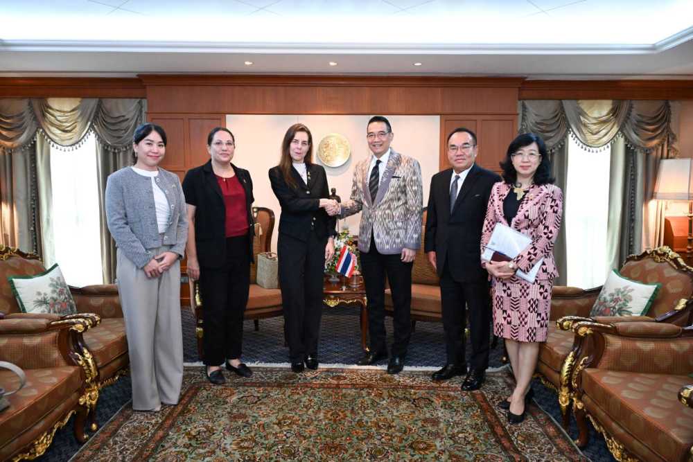 Thai Foreign Minister meets with the Ambassador of Israel to Thailand ...