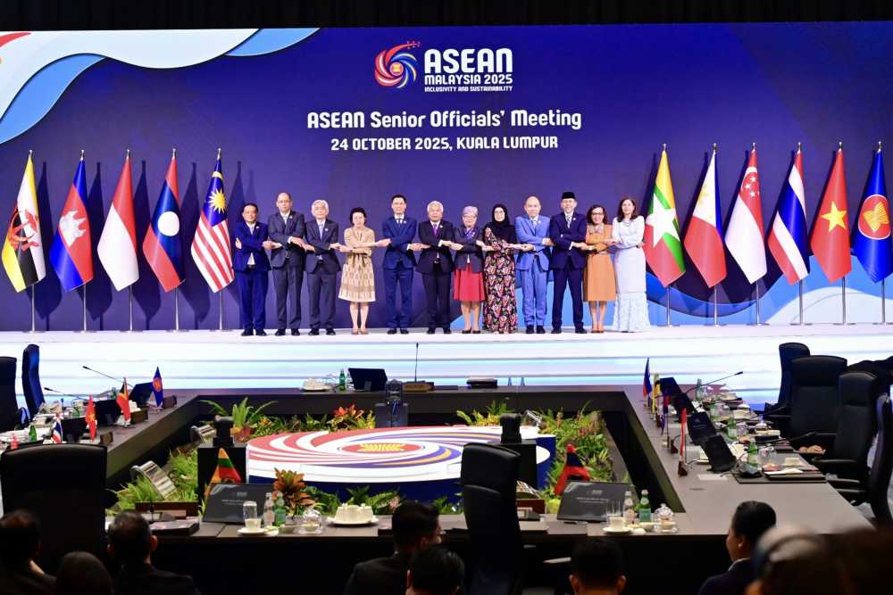 Asean Community Building ASEAN Senior Officials Meeting Convenes in Kuala Lumpur - ASEAN ...