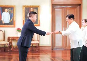 Chinese Ambassador to the Philippines Jing Quan Presents Letter of Credence to Philippine President  