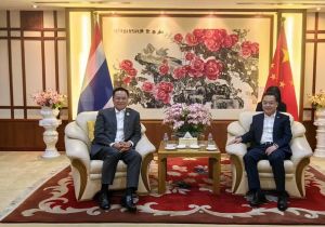 Thai Prime Minister Anutin and His Wife Visited the Chinese Embassy