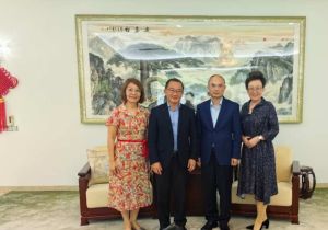 Chinese Ambassador to Singapore Meets with Speaker of the Parliament of Singapore  